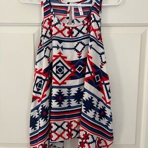 Trendy Geometric Tank